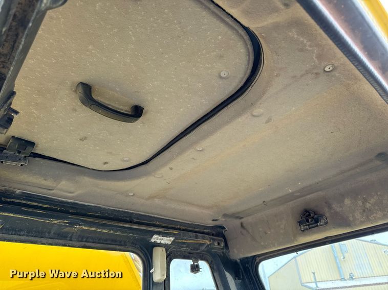 image for item DW2436 2003 Komatsu PC400 excavator