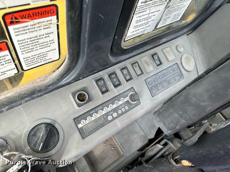 image for item DW2436 2003 Komatsu PC400 excavator