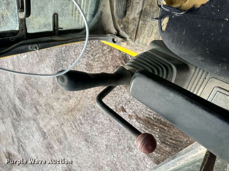 image for item DW2436 2003 Komatsu PC400 excavator