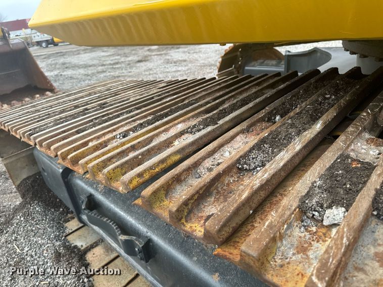 image for item DW2436 2003 Komatsu PC400 excavator