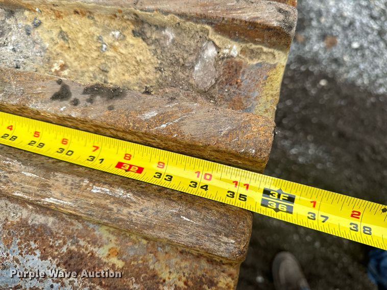 image for item DW2436 2003 Komatsu PC400 excavator