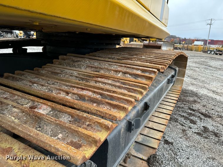 image for item DW2436 2003 Komatsu PC400 excavator