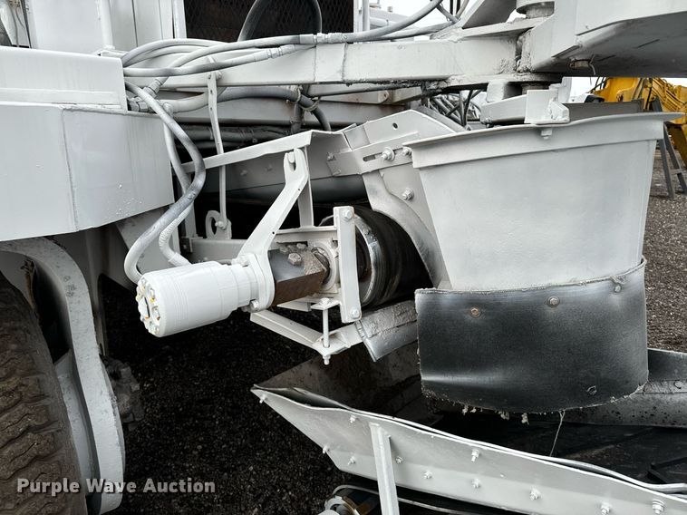 image for item DW2437 CMI MTP-400 roll material placer