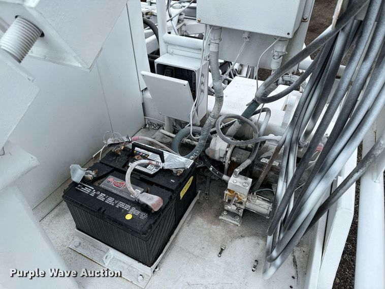 image for item DW2437 CMI MTP-400 roll material placer