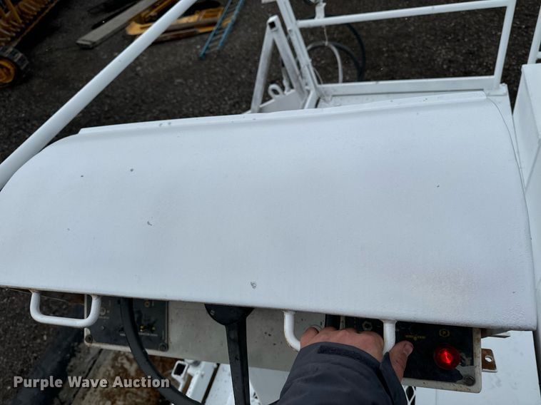 image for item DW2437 CMI MTP-400 roll material placer