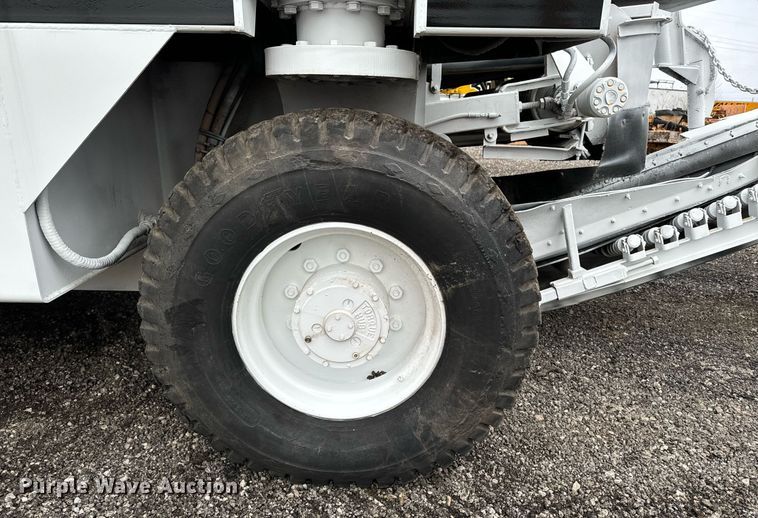 image for item DW2437 CMI MTP-400 roll material placer