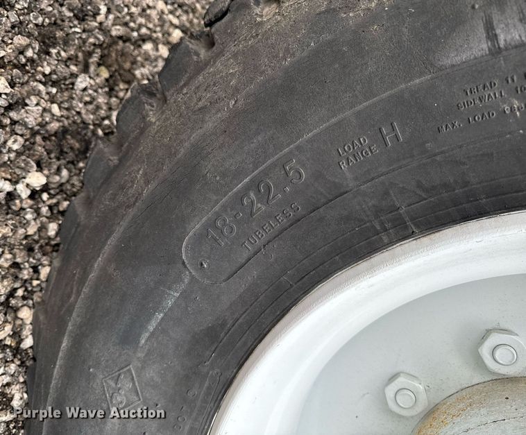 image for item DW2437 CMI MTP-400 roll material placer