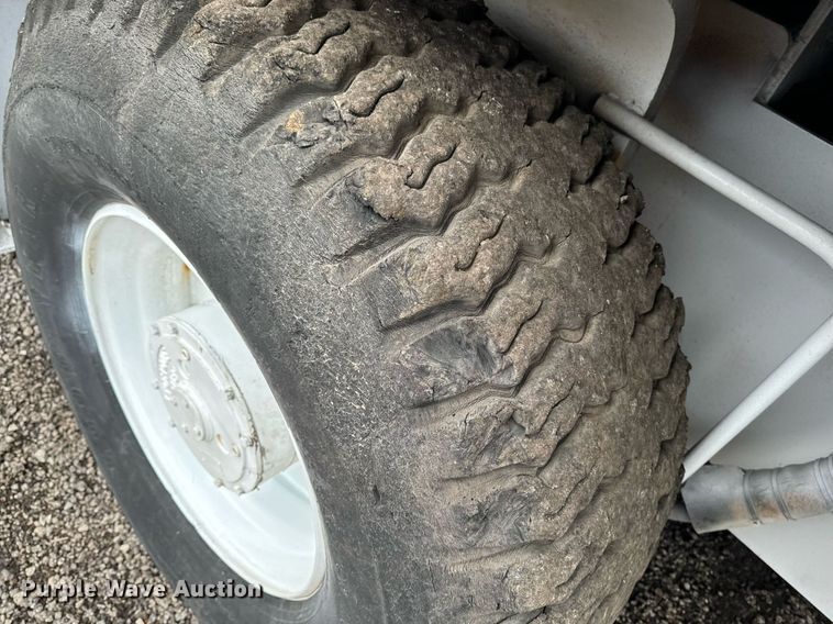 image for item DW2437 CMI MTP-400 roll material placer