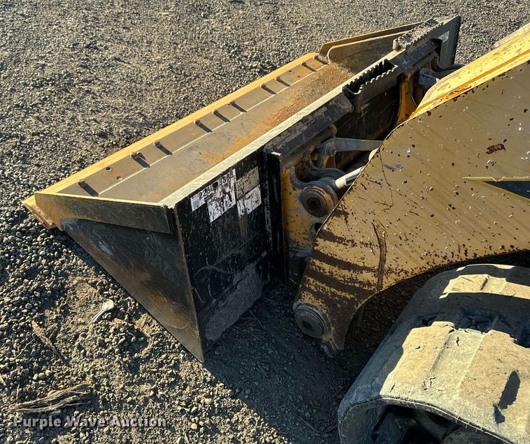 image for item DW2442 2012 Gehl CTL75 tracked skid steer loader