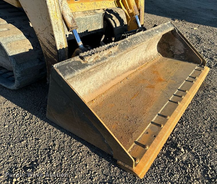 image for item DW2442 2012 Gehl CTL75 tracked skid steer loader