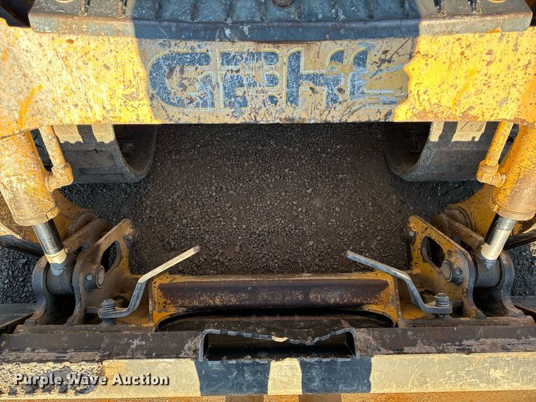 image for item DW2442 2012 Gehl CTL75 tracked skid steer loader