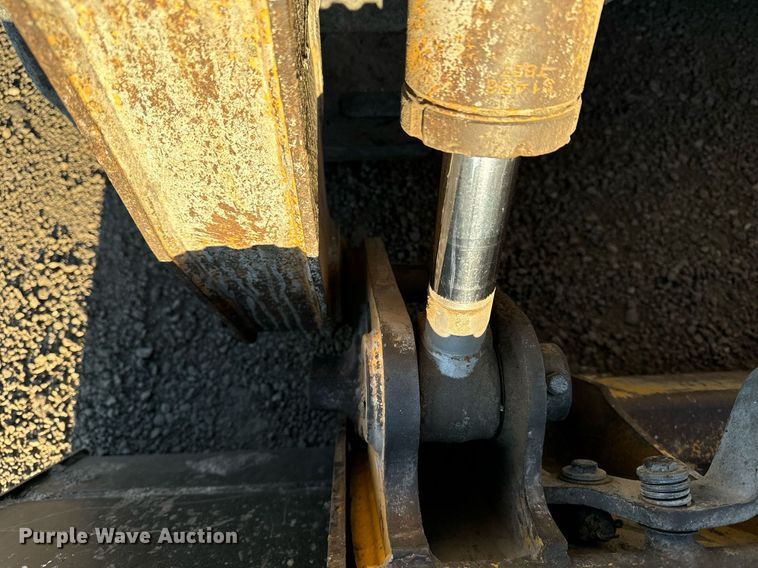 image for item DW2442 2012 Gehl CTL75 tracked skid steer loader