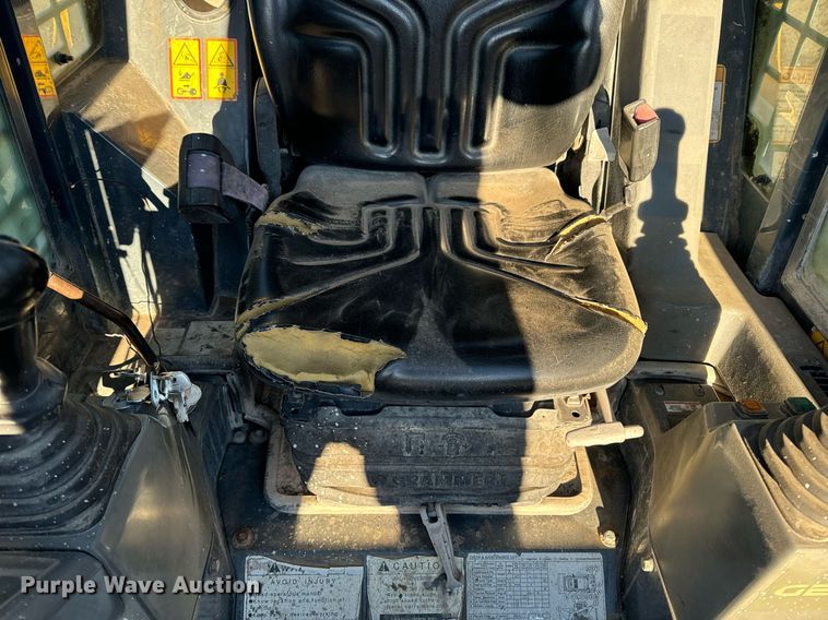 image for item DW2442 2012 Gehl CTL75 tracked skid steer loader