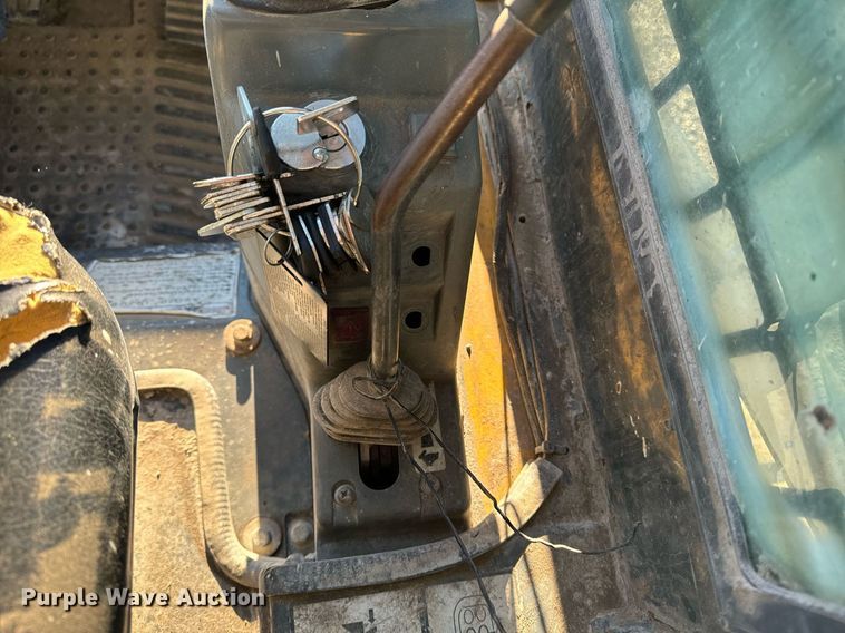 image for item DW2442 2012 Gehl CTL75 tracked skid steer loader