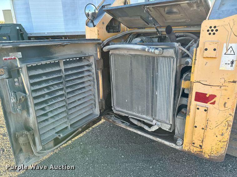 image for item DW2442 2012 Gehl CTL75 tracked skid steer loader