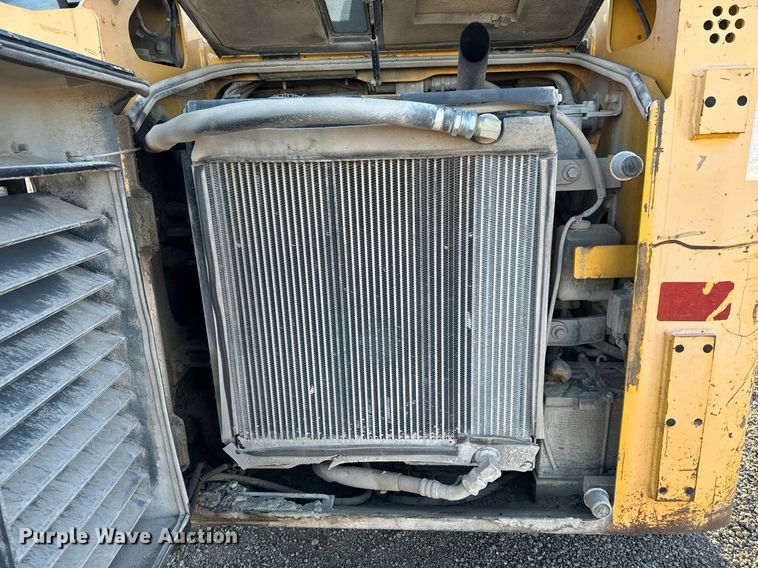 image for item DW2442 2012 Gehl CTL75 tracked skid steer loader