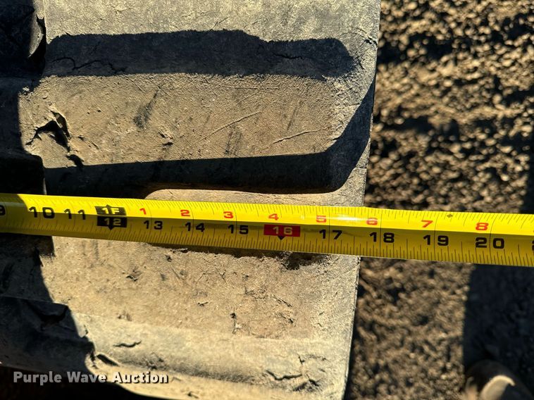 image for item DW2442 2012 Gehl CTL75 tracked skid steer loader