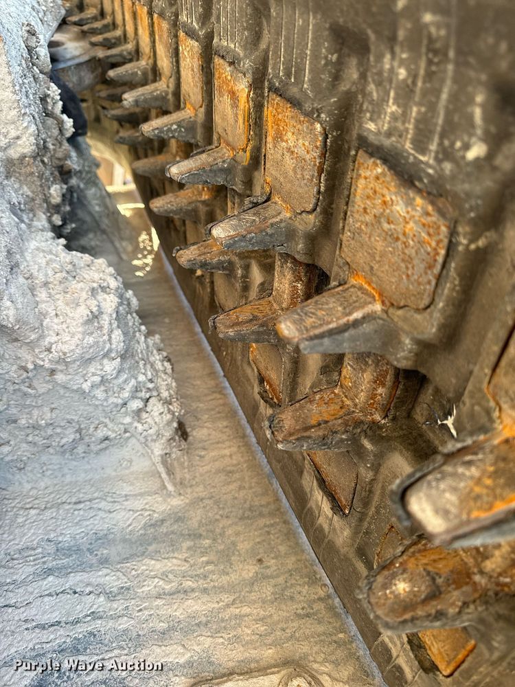 image for item DW2442 2012 Gehl CTL75 tracked skid steer loader