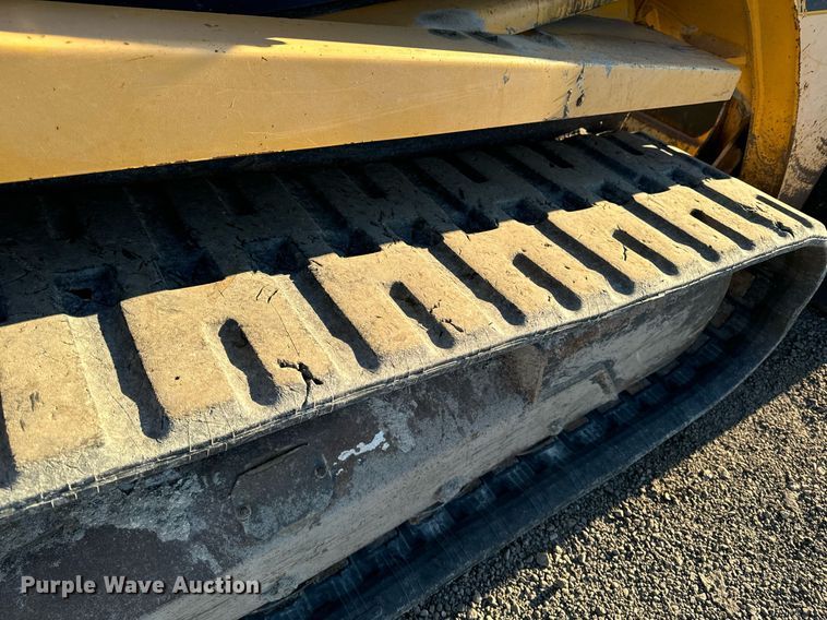 image for item DW2442 2012 Gehl CTL75 tracked skid steer loader