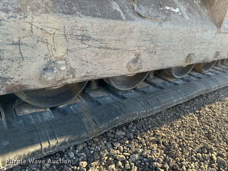 image for item DW2442 2012 Gehl CTL75 tracked skid steer loader