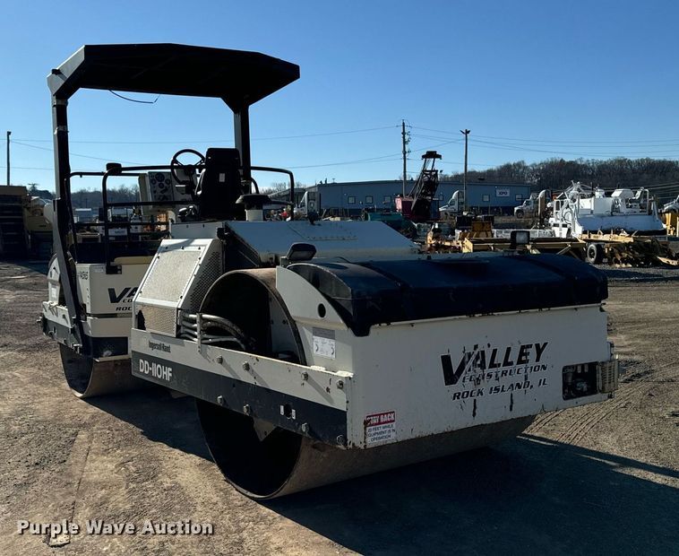 image for item DW2443 2001 Ingersoll Rand DD-110HF double drum vibratory roller