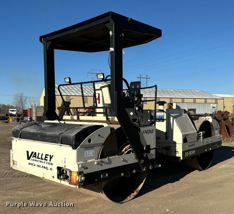 image for item DW2443 2001 Ingersoll Rand DD-110HF double drum vibratory roller