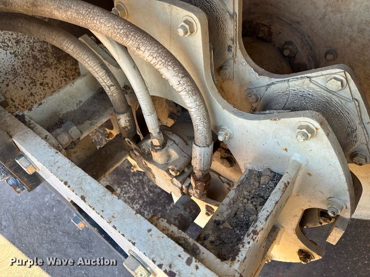 image for item DW2443 2001 Ingersoll Rand DD-110HF double drum vibratory roller