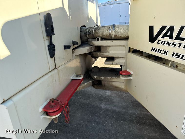 image for item DW2443 2001 Ingersoll Rand DD-110HF double drum vibratory roller