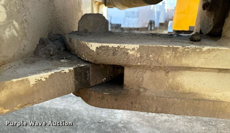 image for item DW2443 2001 Ingersoll Rand DD-110HF double drum vibratory roller