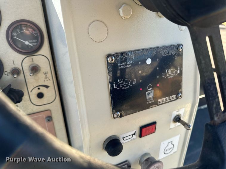 image for item DW2443 2001 Ingersoll Rand DD-110HF double drum vibratory roller