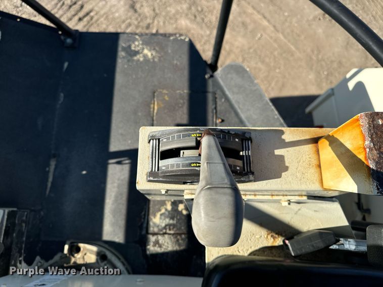 image for item DW2443 2001 Ingersoll Rand DD-110HF double drum vibratory roller