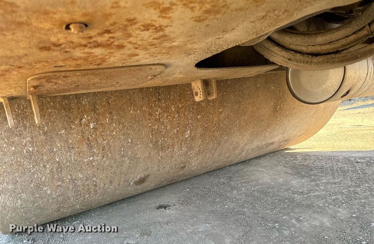 image for item DW2443 2001 Ingersoll Rand DD-110HF double drum vibratory roller