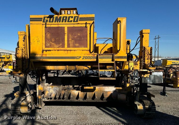image for item DW2444 1987 Gomaco GP-2000 slip form paver