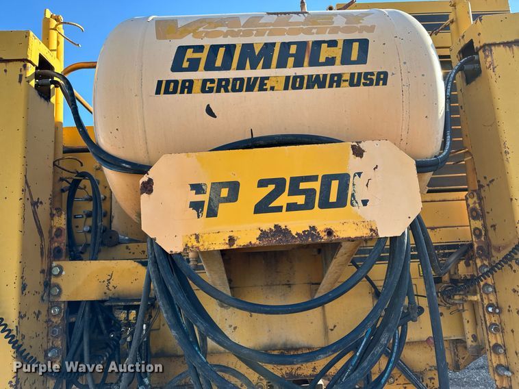 image for item DW2444 1987 Gomaco GP-2000 slip form paver