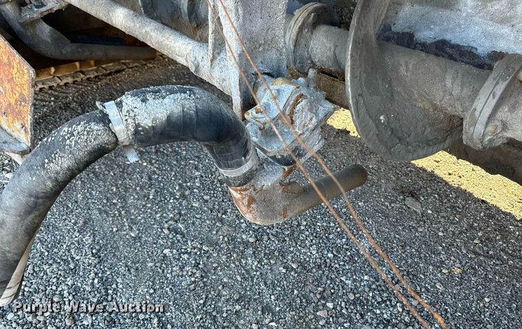 image for item DW2444 1987 Gomaco GP-2000 slip form paver