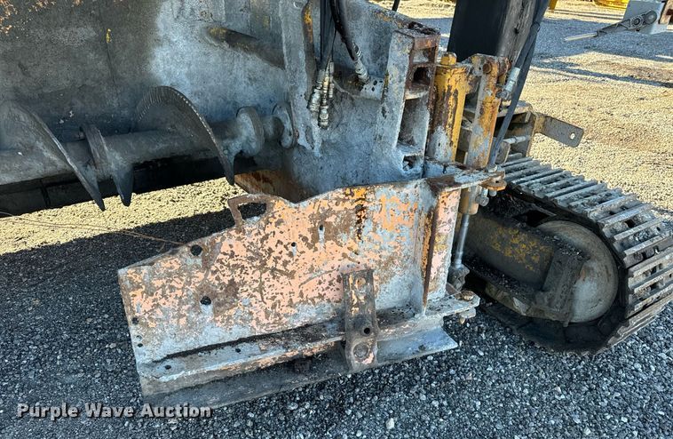 image for item DW2444 1987 Gomaco GP-2000 slip form paver