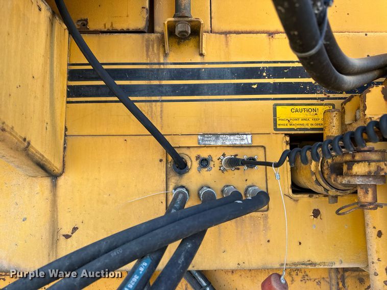 image for item DW2444 1987 Gomaco GP-2000 slip form paver