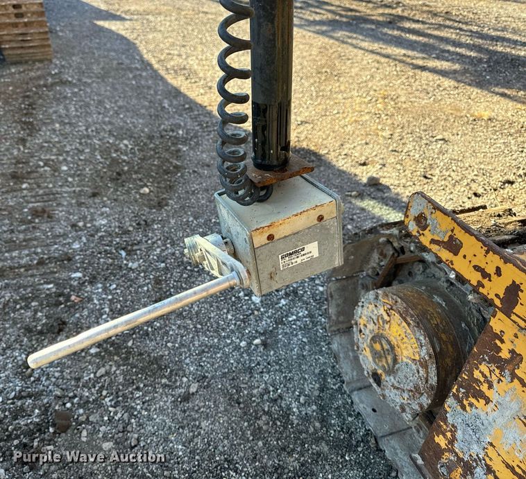 image for item DW2444 1987 Gomaco GP-2000 slip form paver