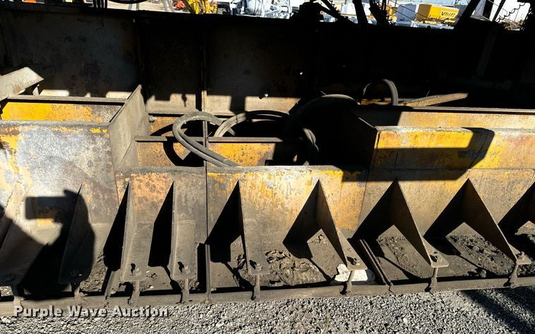 image for item DW2444 1987 Gomaco GP-2000 slip form paver