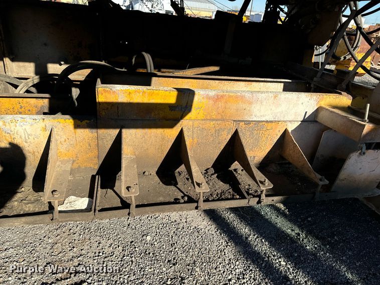 image for item DW2444 1987 Gomaco GP-2000 slip form paver