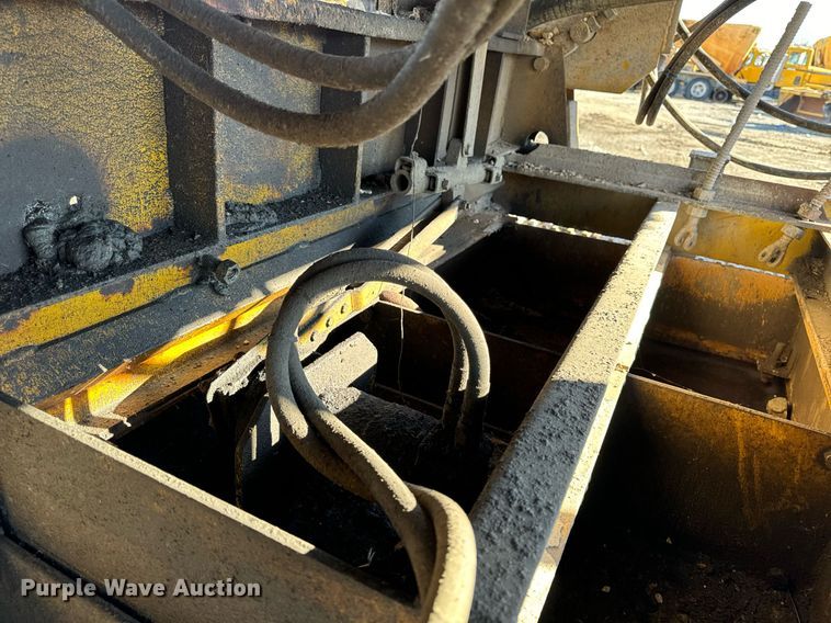 image for item DW2444 1987 Gomaco GP-2000 slip form paver