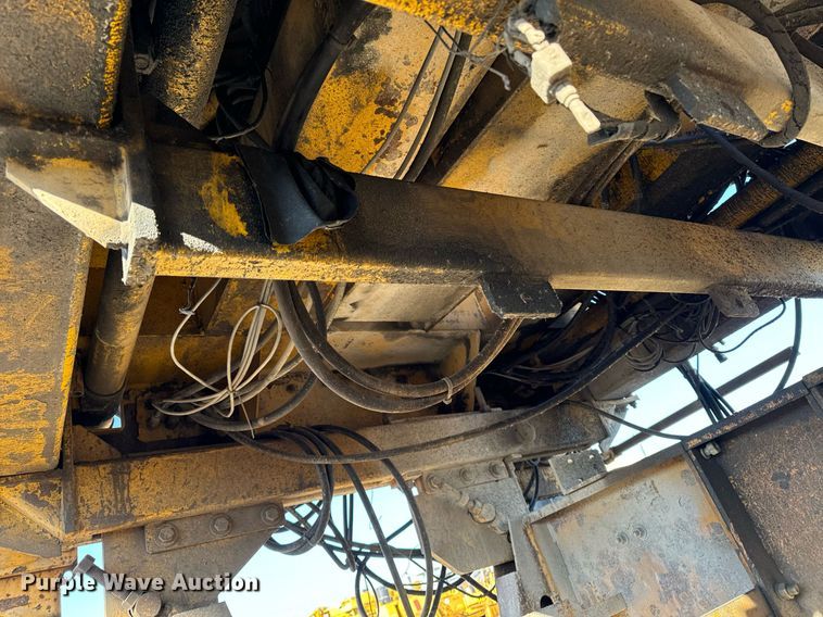 image for item DW2444 1987 Gomaco GP-2000 slip form paver