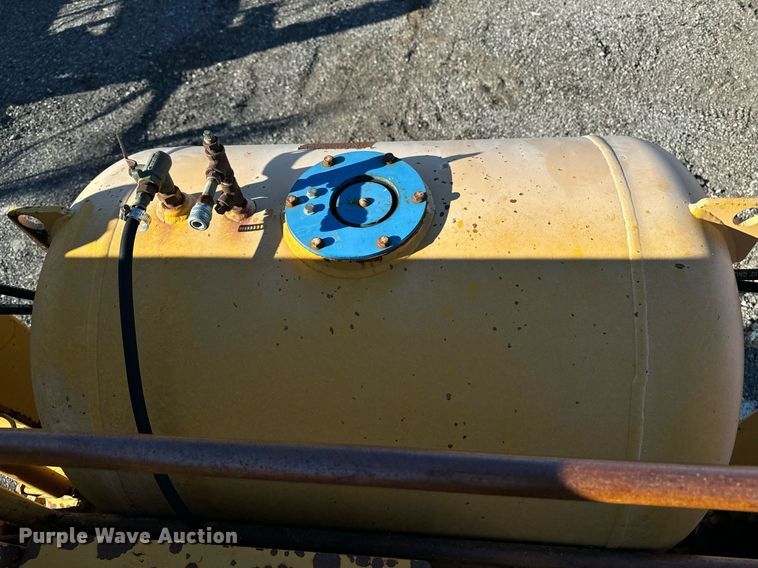 image for item DW2444 1987 Gomaco GP-2000 slip form paver