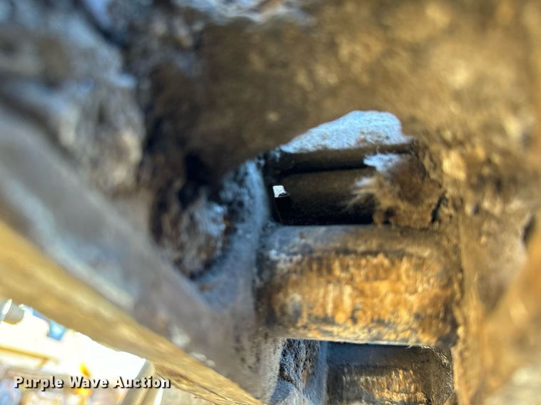 image for item DW2444 1987 Gomaco GP-2000 slip form paver