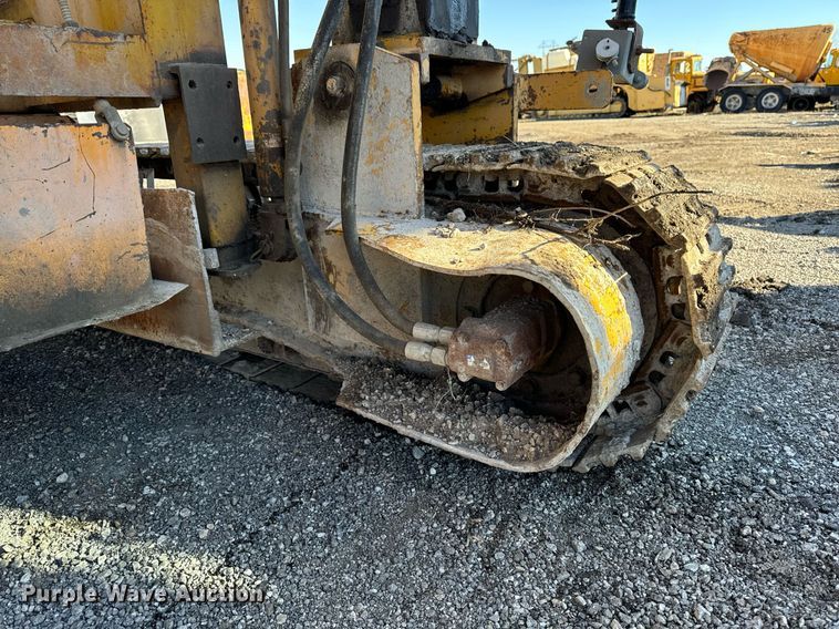 image for item DW2444 1987 Gomaco GP-2000 slip form paver