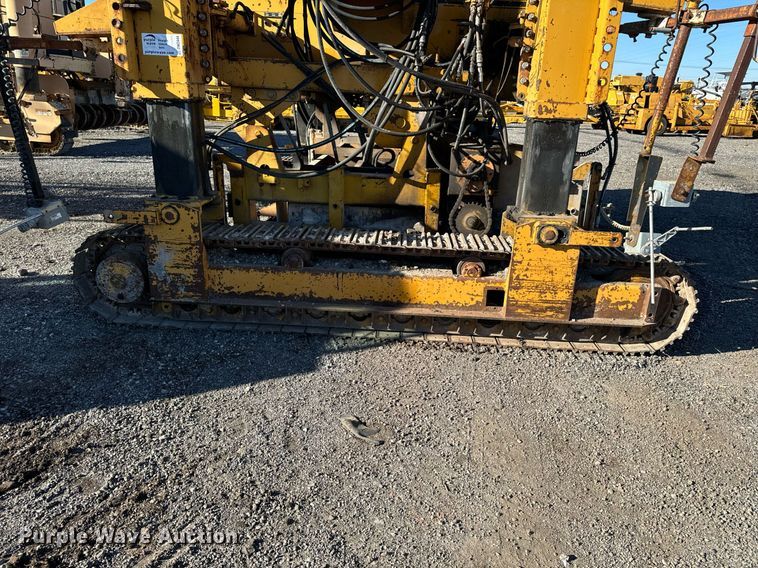 image for item DW2444 1987 Gomaco GP-2000 slip form paver