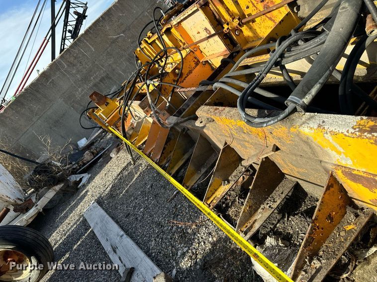 image for item DW2444 1987 Gomaco GP-2000 slip form paver