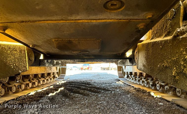 image for item DW2445 1986 Caterpillar D4H dozer