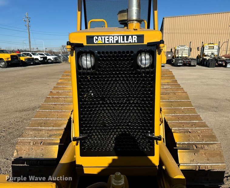 image for item DW2445 1986 Caterpillar D4H dozer