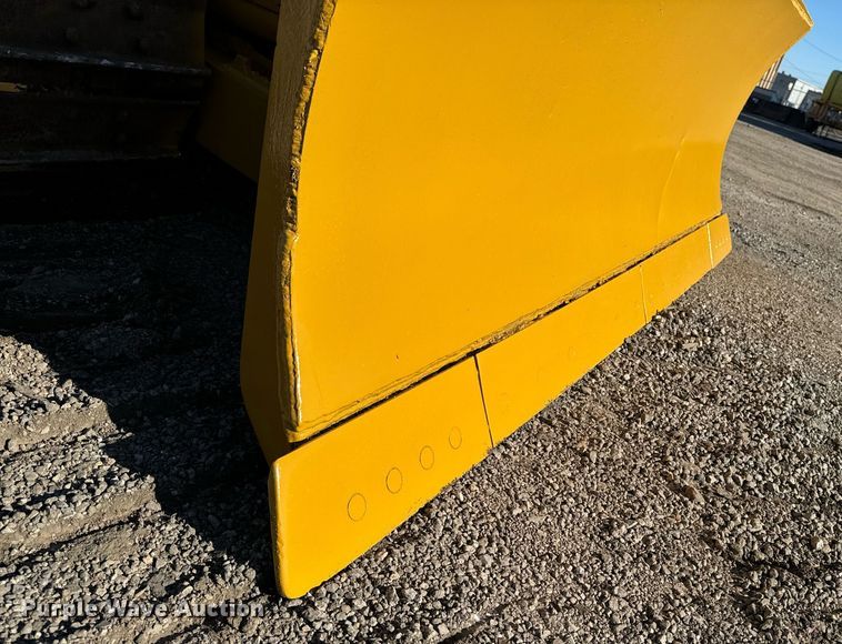 image for item DW2445 1986 Caterpillar D4H dozer